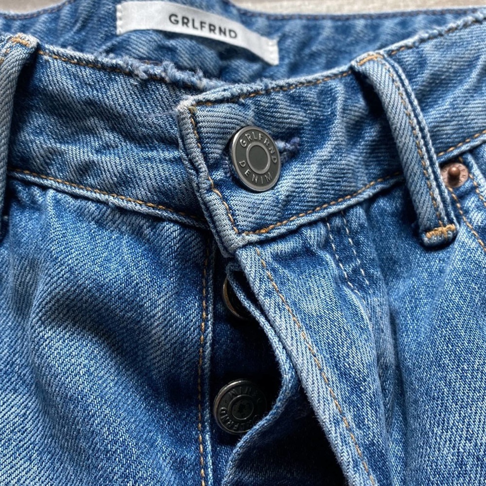GRLFRND Karolina Light Wash High Rise Button Fly Jeans in Fly Away - Picture 3 of 7